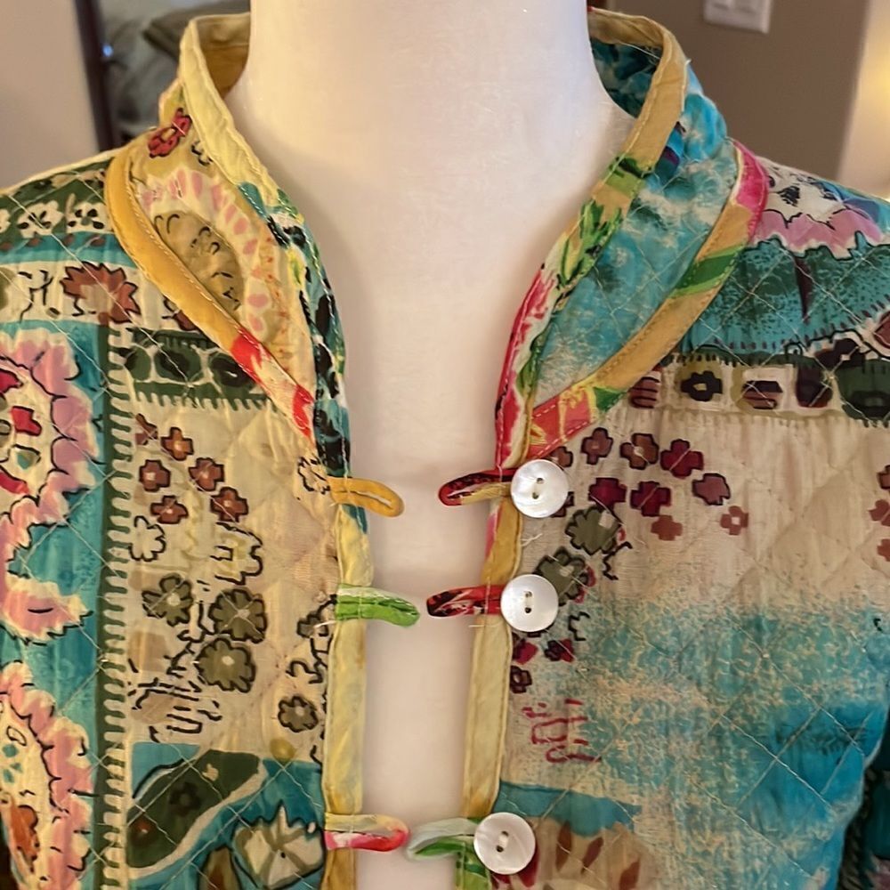 Tapestry Look Quilted Reversible Jacket - Picture 3 of 9